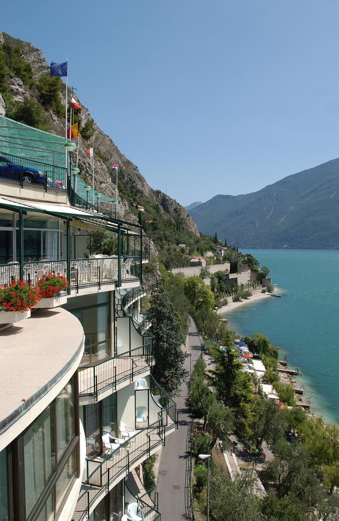 Hotel Astor Limone sul Garda Buitenkant foto